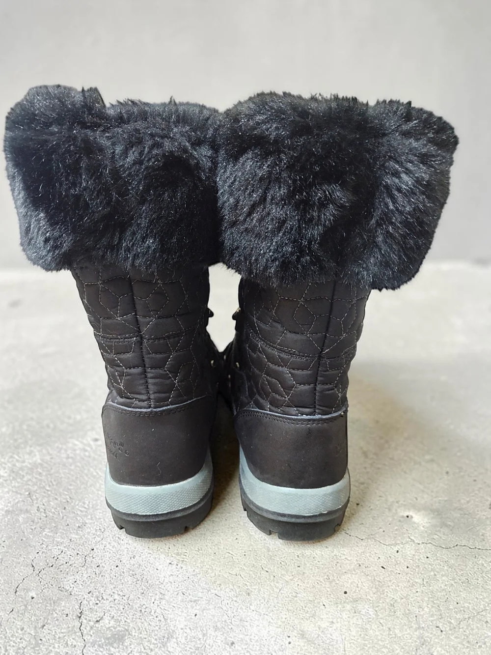 ,NWT Bearpaws Women's Black Faux-Fur Winter Snow Boots, 8